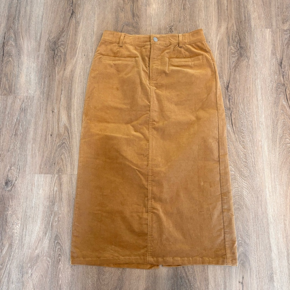 Luvamia Skirt • Small - Picture 2 of 9